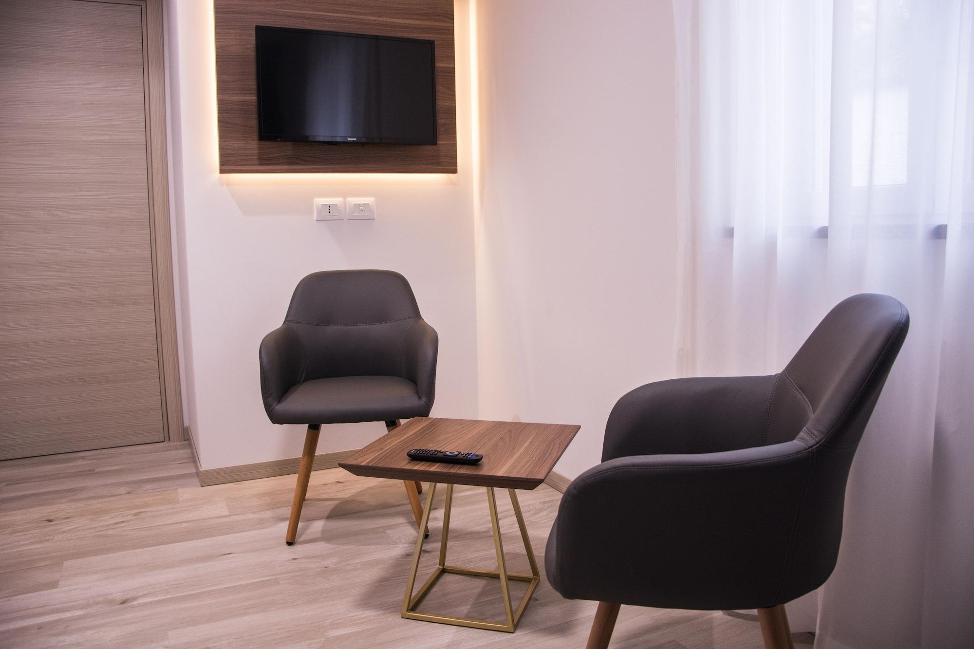 8Room Hotel Catane Extérieur photo