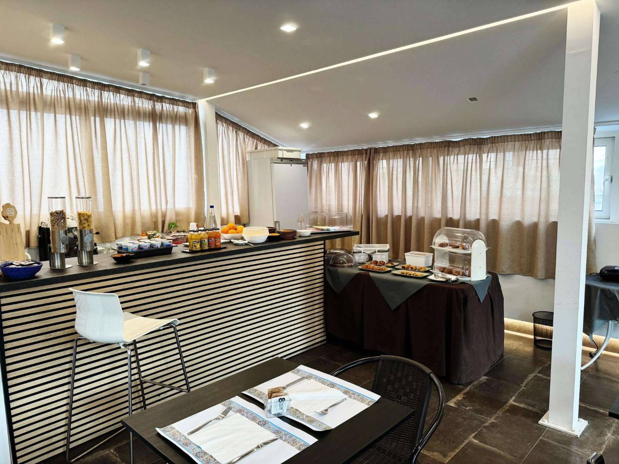 8Room Hotel Catane Extérieur photo