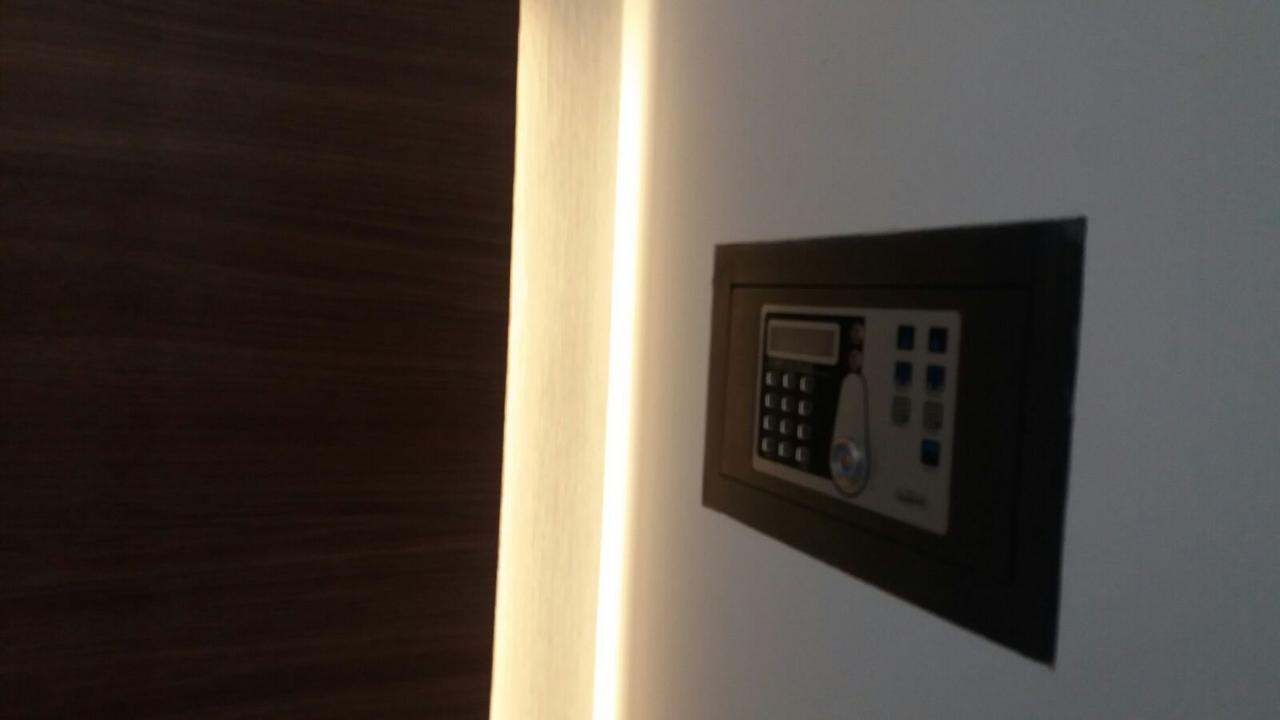 8Room Hotel Catane Extérieur photo