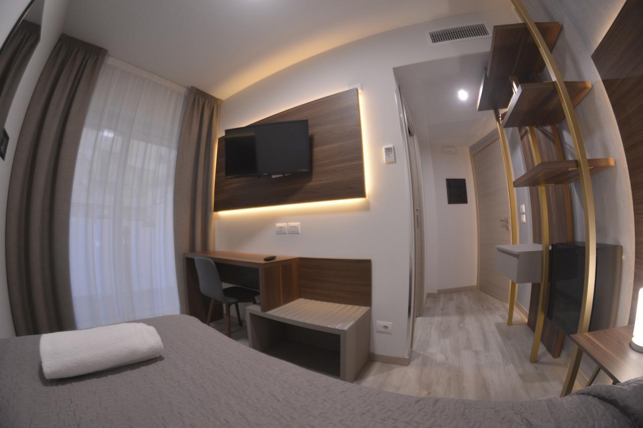 8Room Hotel Catane Extérieur photo