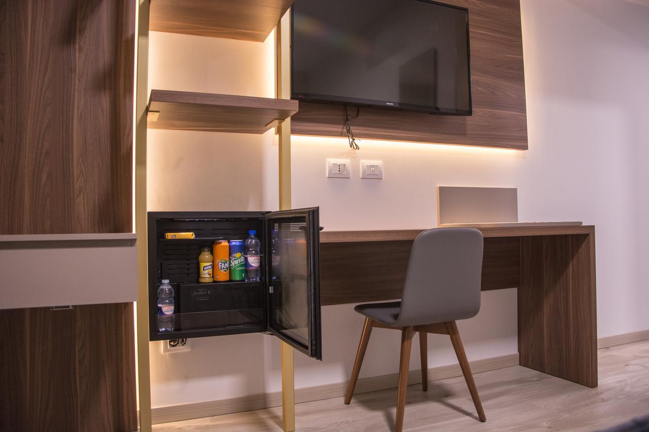 8Room Hotel Catane Extérieur photo