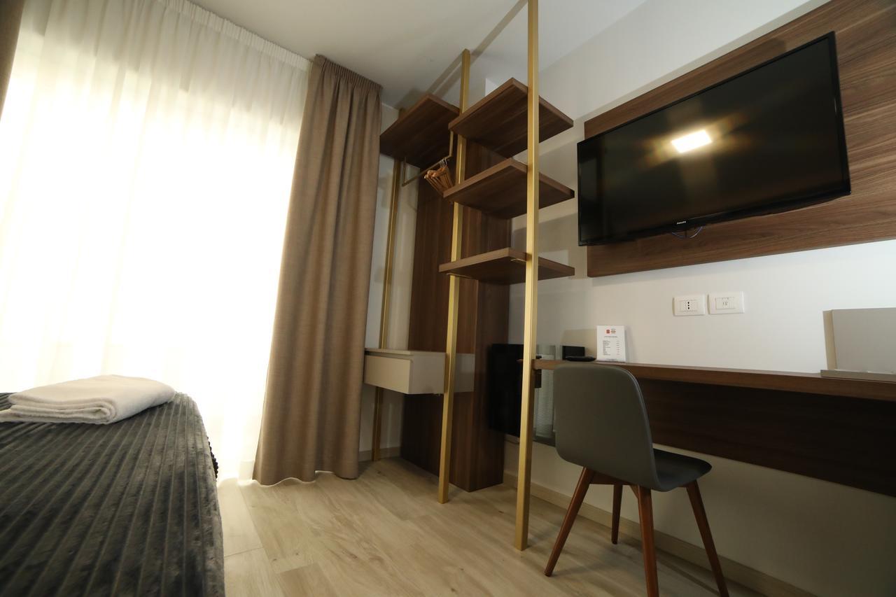 8Room Hotel Catane Extérieur photo