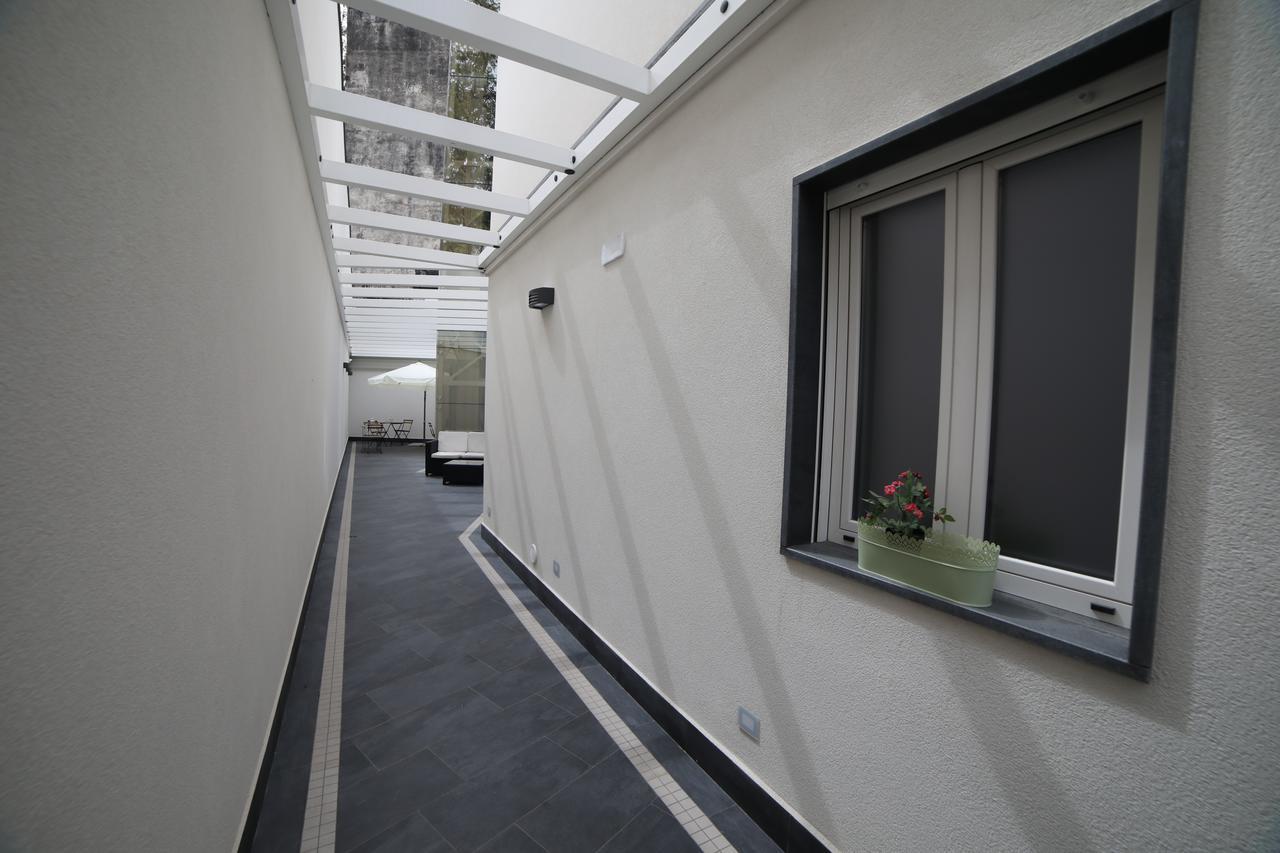 8Room Hotel Catane Extérieur photo