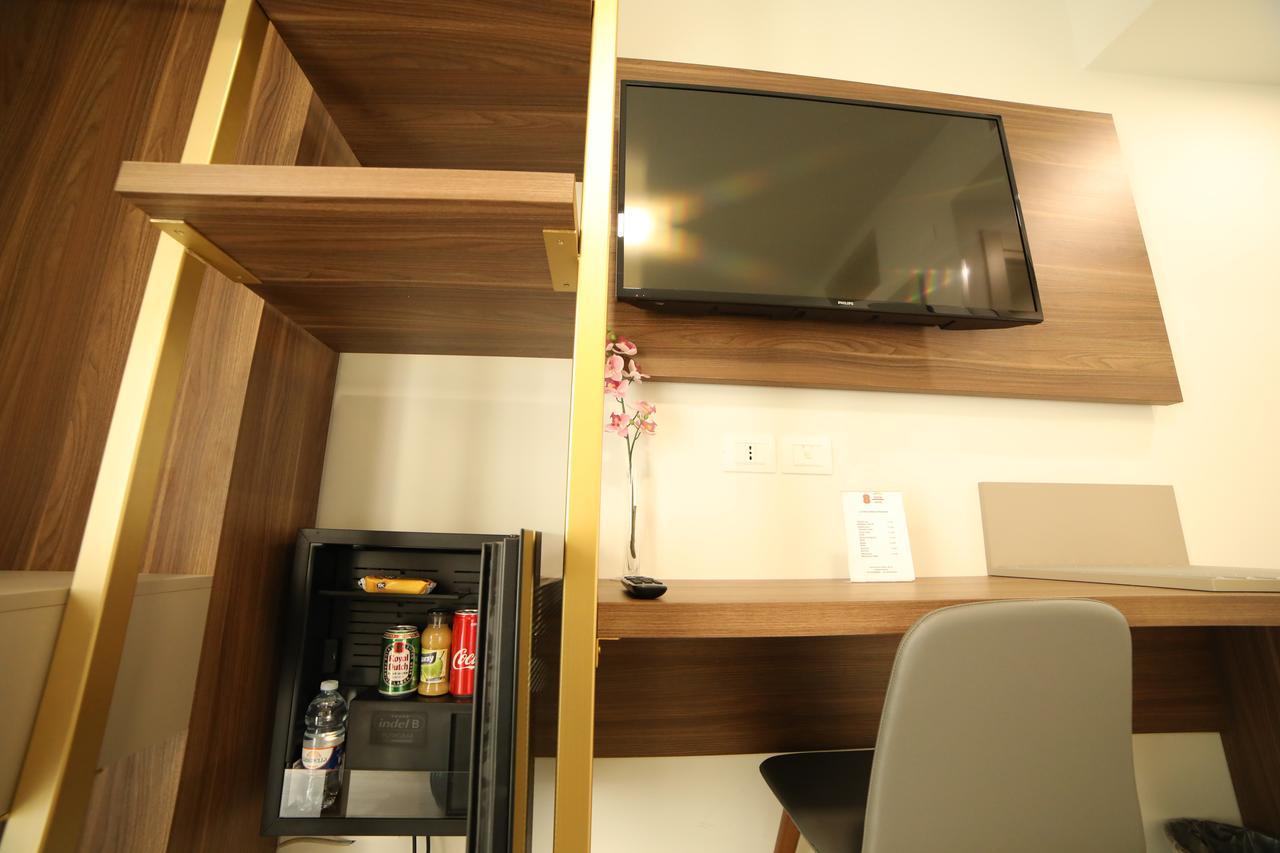 8Room Hotel Catane Extérieur photo